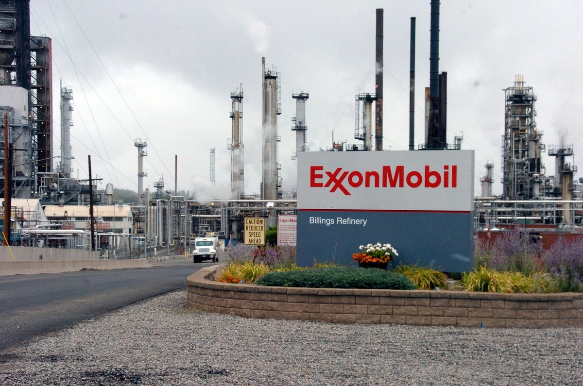 Refinería de Exxon Mobil en Billings Montana como símbolo del sector energético